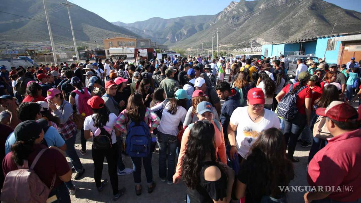 Cientos de estudiantes de Saltillo limpian el Cañón de San Lorenzo