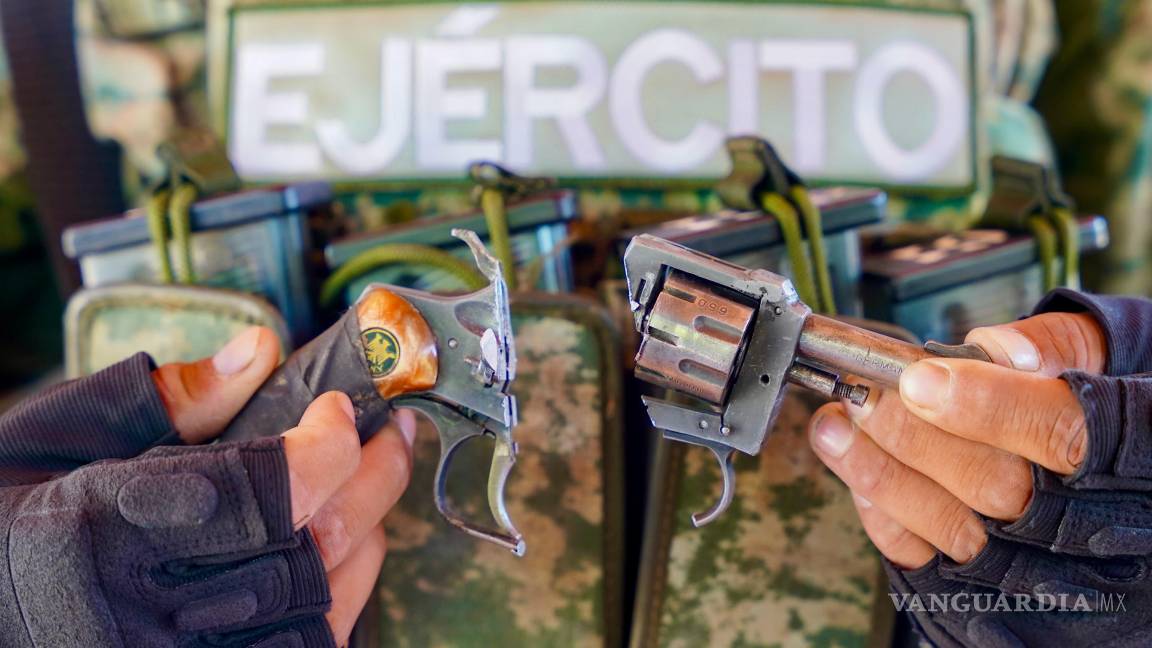 $!Ciudadanos acudieron desde temprano al módulo de canje, que operará durante toda la semana en un horario de 9:00 a 13:00 horas.