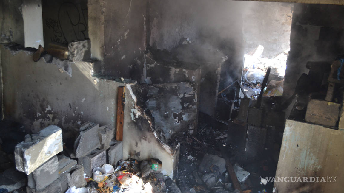 Ex militar pirómano le prende fuego a su casa en Saltillo
