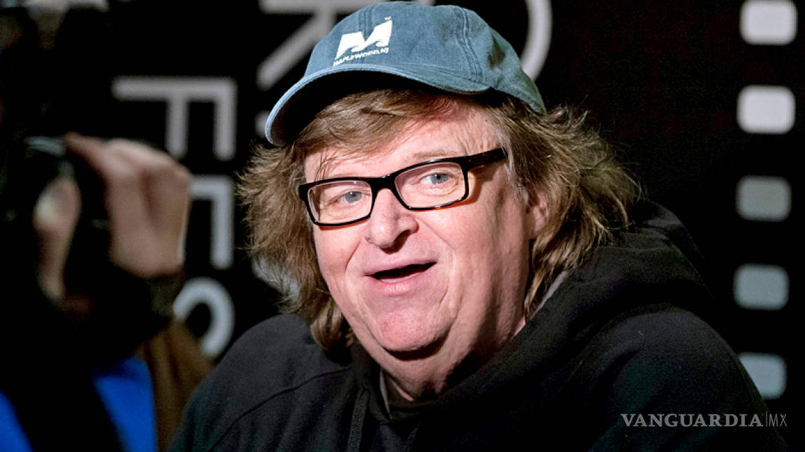 Trump es un incapaz, un narcisista y un sociópata: Michael Moore