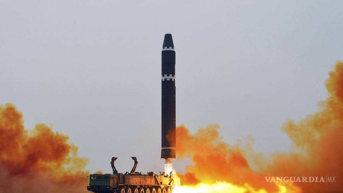 Escala conflicto: Norcorea prueba misil balístico y amenaza con medidas más duras contra EU y Corea del Sur