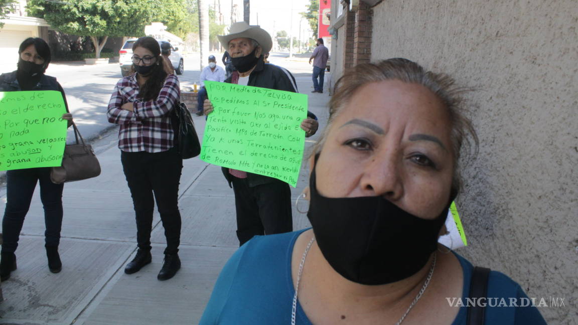 Se manifiestan en Torreón por presunto despojo de derecho del agua