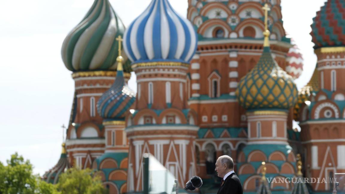 En una ensombrecida celebración del Día de la Victoria, Vladímir Putin promete ganar la guerra en Ucrania
