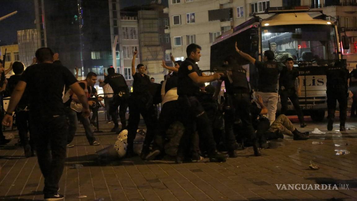 265 muertos, entre ellos 104 golpistas, el saldo del fallido golpe de estado en Turquía