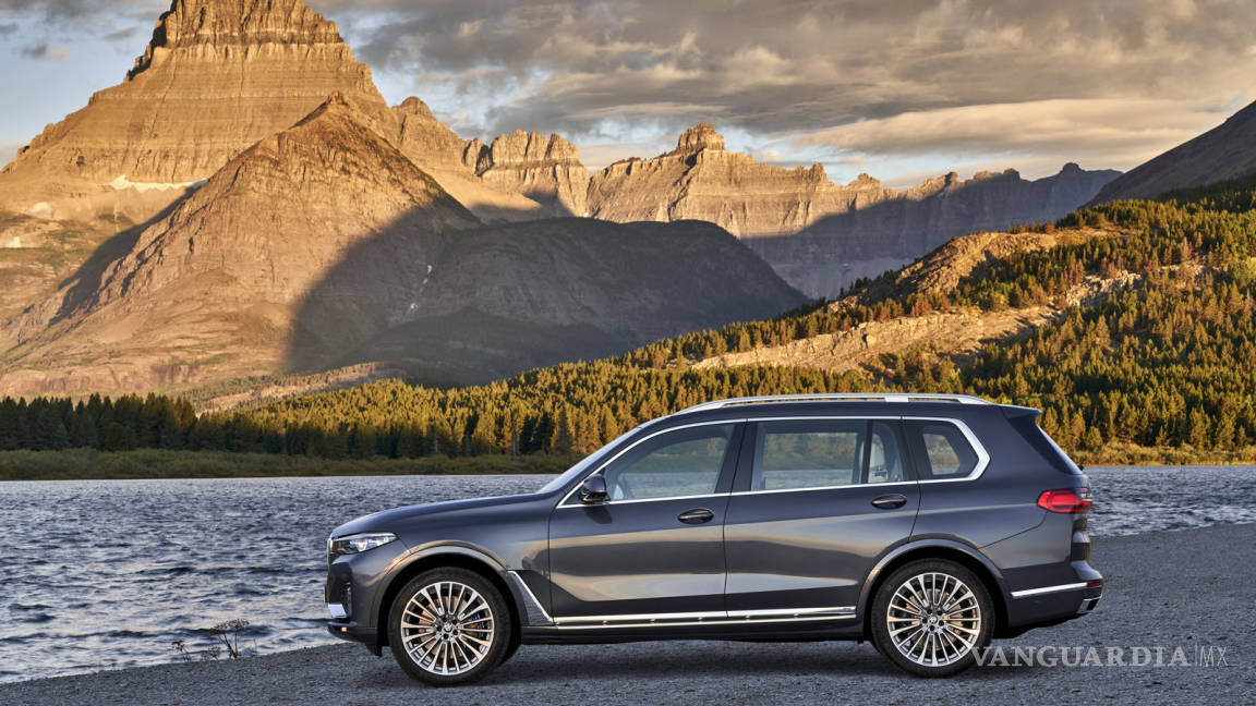 $!BMW X7, un giganteso y lujoso SUV cargado con lo último en tecnología
