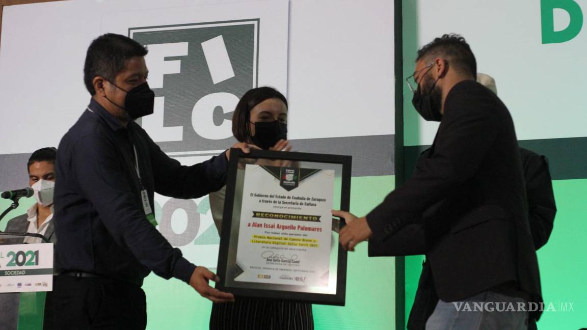 $!Entre charlas y confesiones, entregan Premio Julio Torri 2020-2021