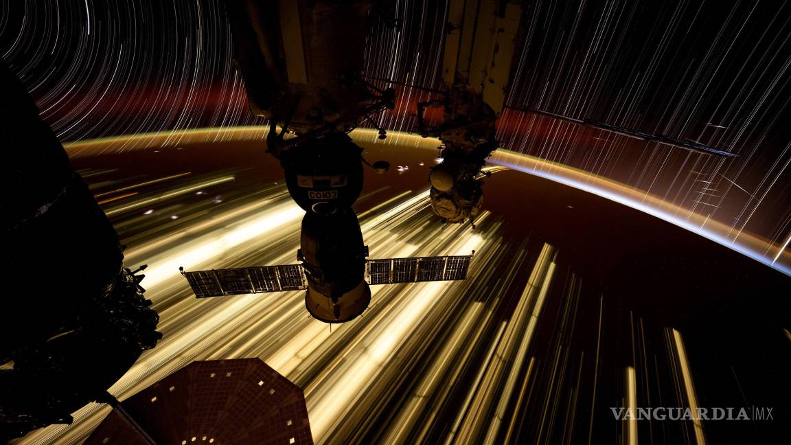 $!La luminiscencia atmosférica que separa la Tierra del espacio presenta un tono amarillo verdoso a una altitud de 120 kilómetros y un tenue tono rojizo a 400 kilómetros sobre la superficie.