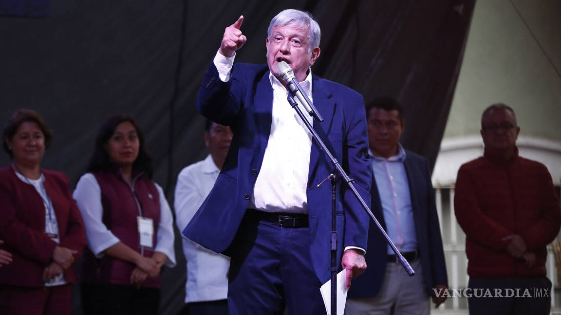 Habrá sanciones, dice López Obrador tras alza en el Inegi