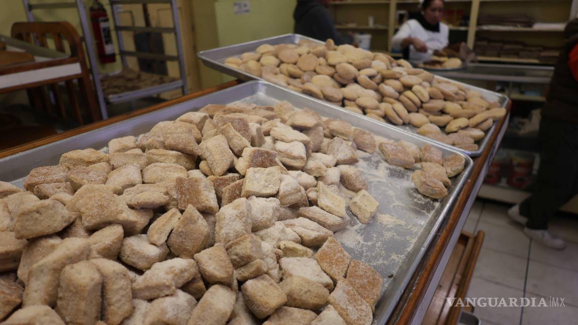 $!El surtido suele terminarse más rápido conforme avanza la tarde.