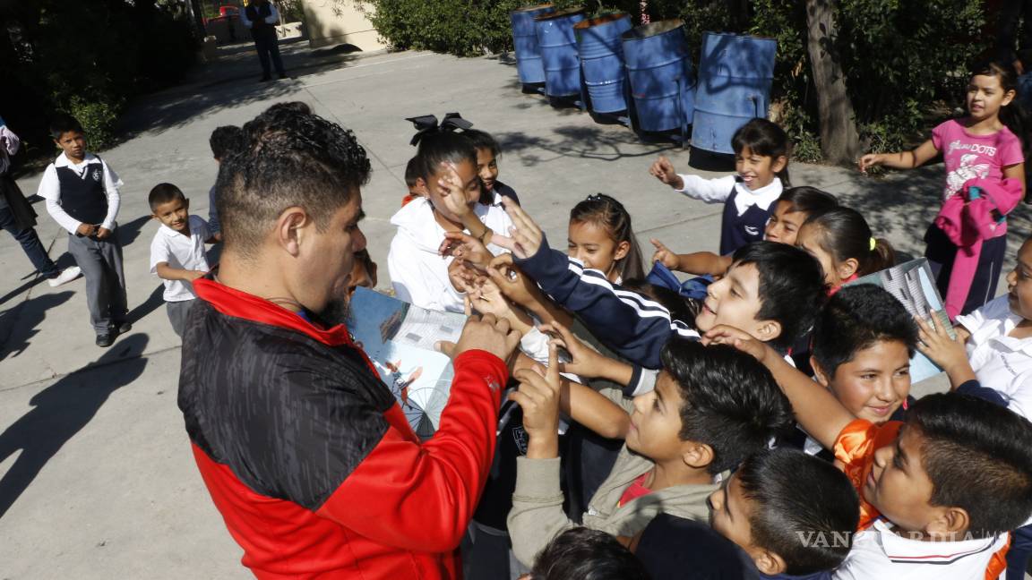 $!Presentan poemario de autores infantiles