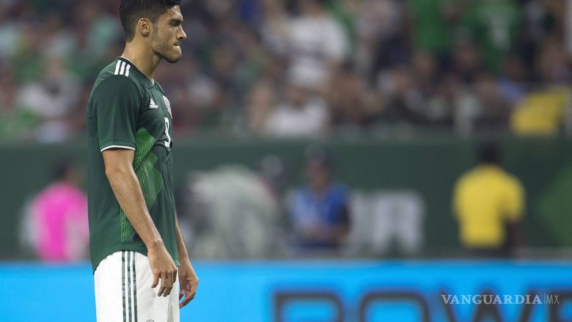Raúl Jiménez se una a las bajas de la Selección Mexicana ante Estados Unidos