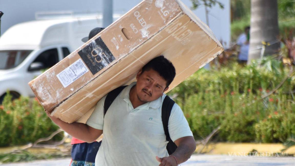 $!Debido a la rapiña, tiendas departamentales y de conveniencia han sido saqueadas casi en su totalidad.