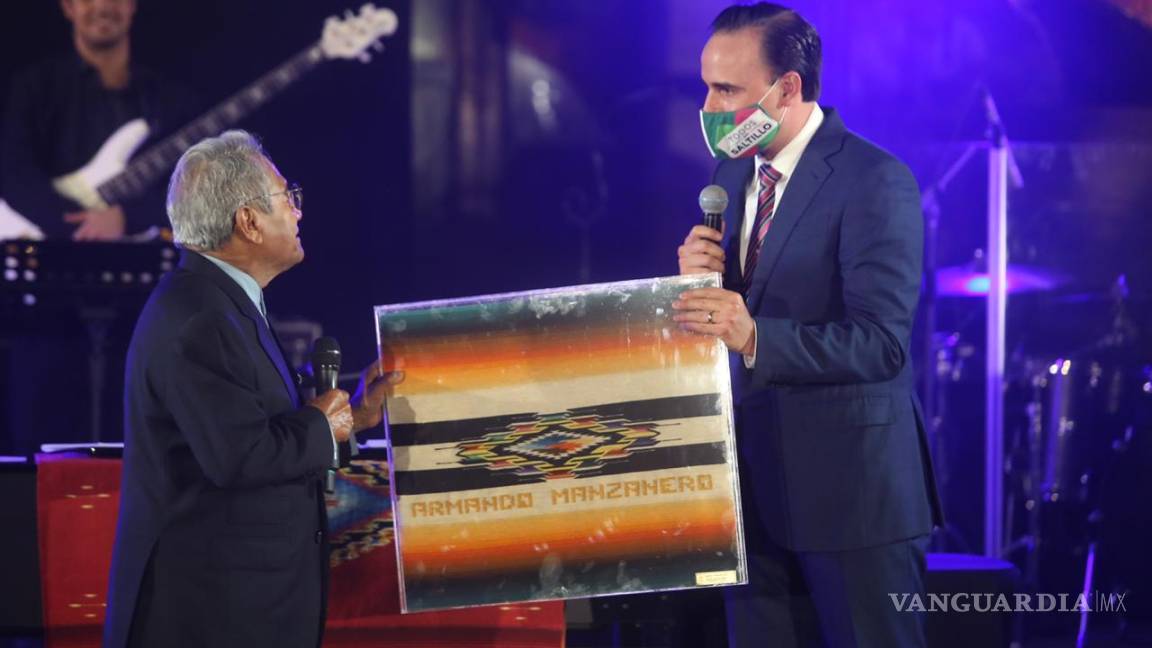 Prensa internacional destaca entrega del Premio Estrella del Siglo a Armando Manzanero en Saltillo