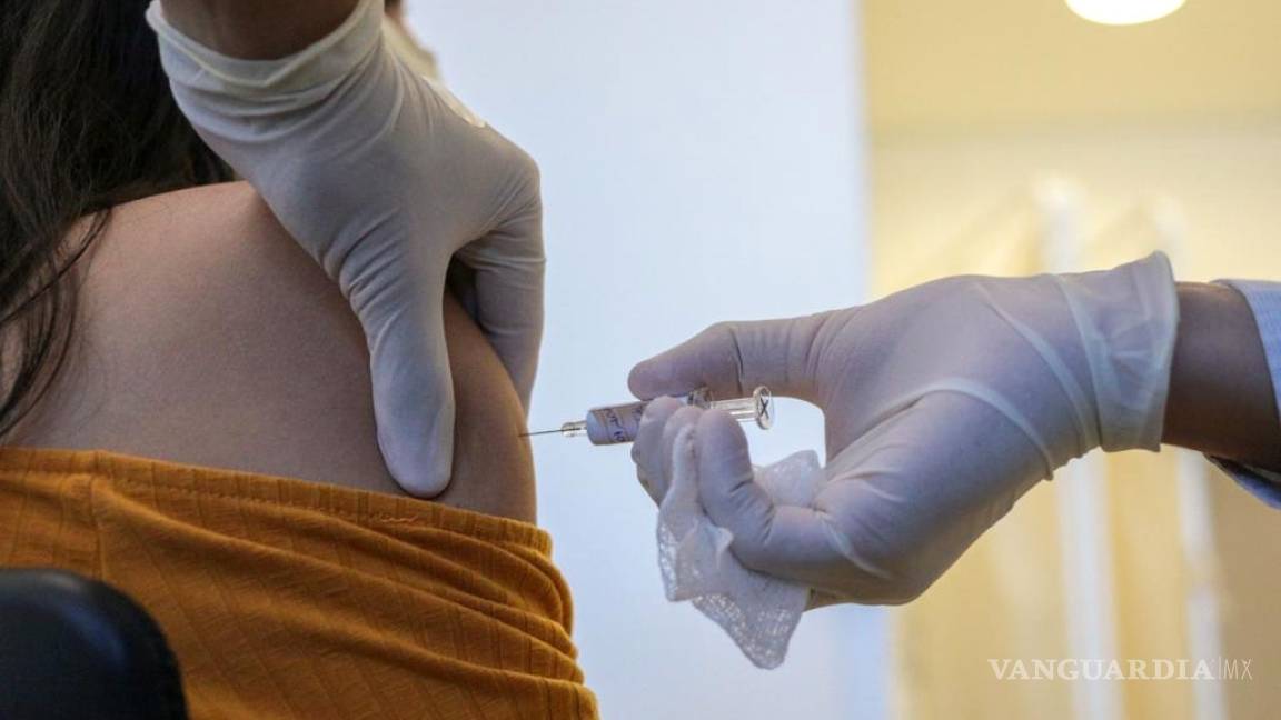 Vacunación no será antes del 2021 pese a los avances a nivel mundial, advierte la OMS