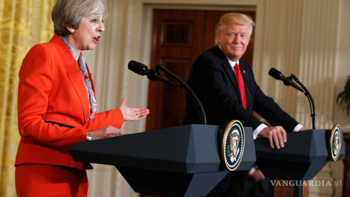 Primera ministra británica felicita a Trump por su ‘asombrosa victoria electoral’