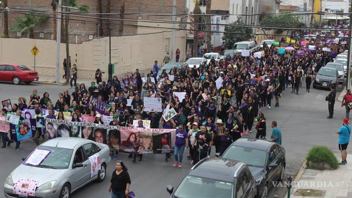 $!Mujeres toman las calles de La Laguna en el Día Internacional de la Mujer