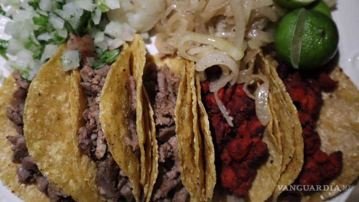 $!Se encarecen los tacos y hasta la salsa. Incrementa el precio del producto y su repercusión ligada al alza de la tortilla.