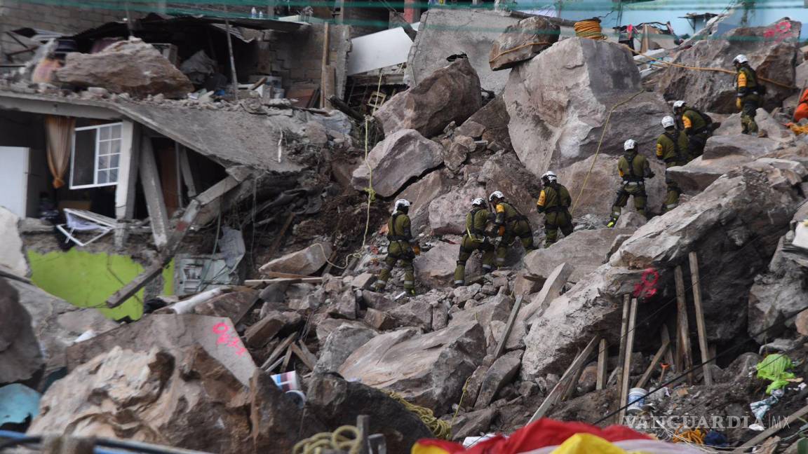 Autoridades identifican a 3 personas como desparecidas tras derrumbe en Tlalnepantla