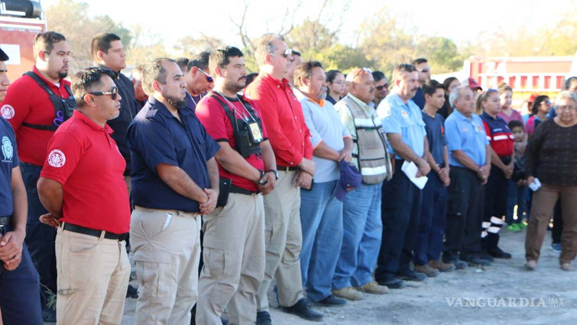 $!Despiden en Villa Unión a bombero asesinado por sicarios del CDN