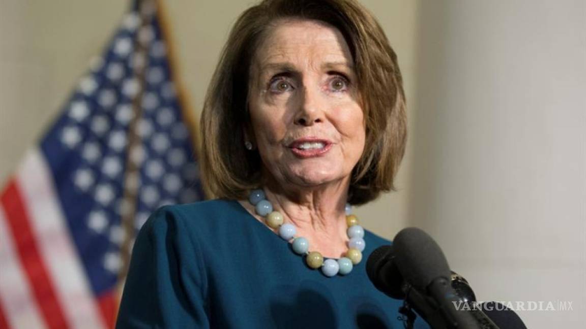 Demócratas reeligen a Nancy Pelosi como su líder en la Cámara baja