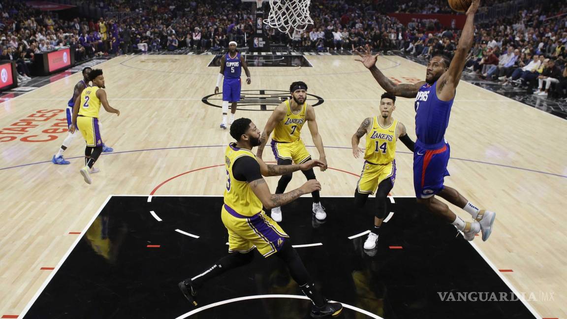 Abren Clippers la temporada con victoria sobre los Lakers