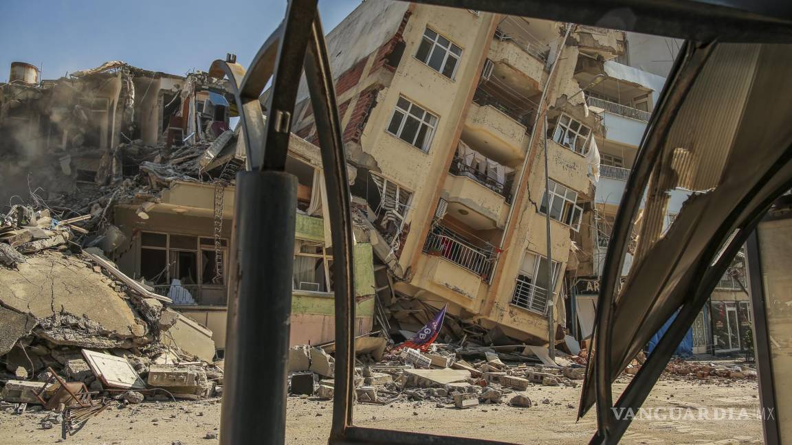 Asciende a 47 mil cifra de víctimas mortales por serie de sismos en Turquía y Siria