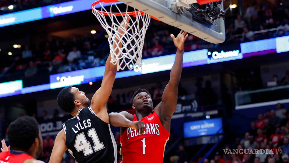 $!Zion Williamson dio sus primeras pinceladas de talento en su debut en la NBA