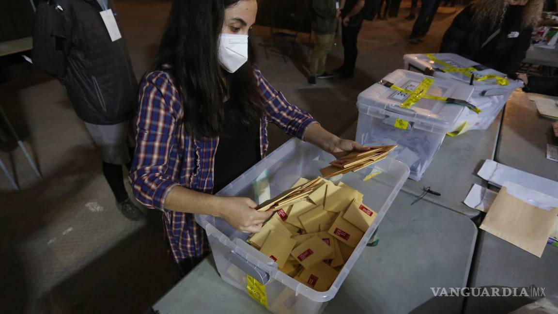 Finalizan las elecciones constituyentes en Chile