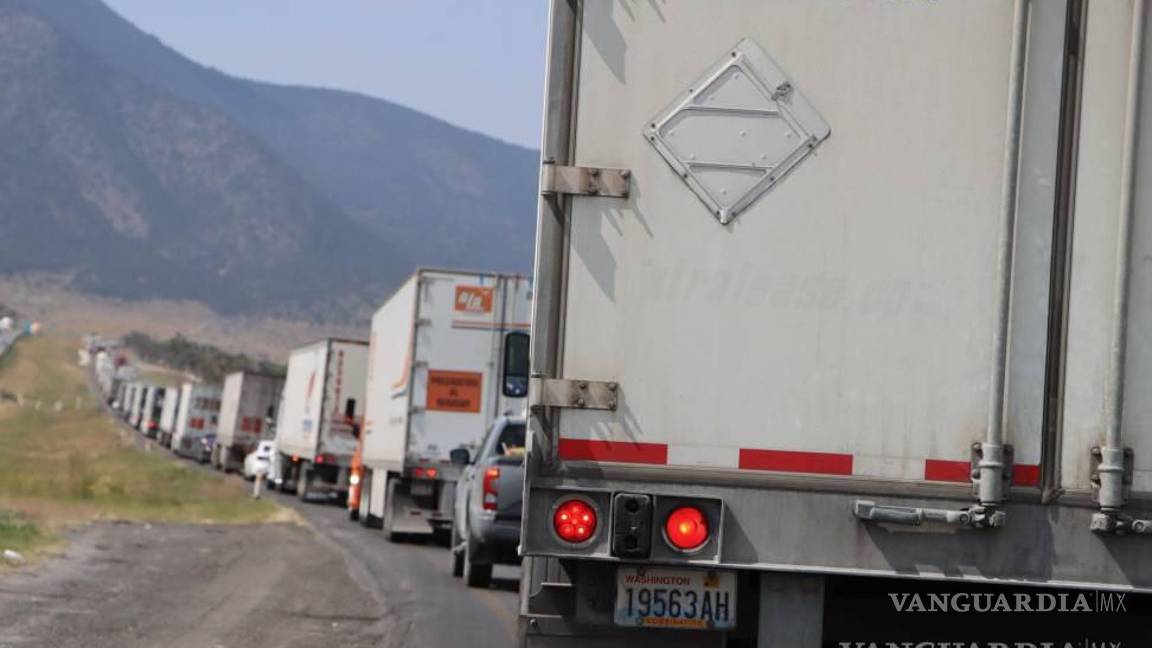 $!Por estos reductores se llegaron a formar filas de hasta 20 kilómetros de longitud.