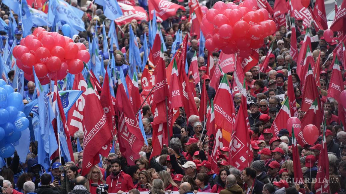 Miles de trabajadores se manifiestan en Italia; demandan incrementar los salarios precarios