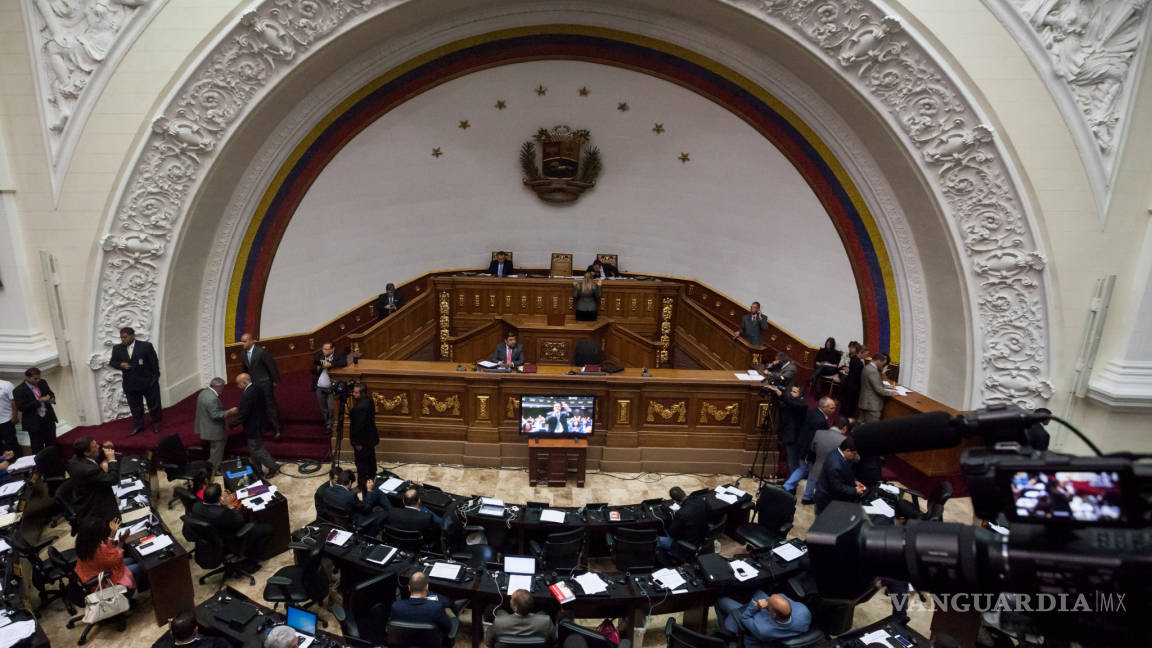 Asamblea Nacional rechaza decreto de emergencia económica propuesto por Maduro