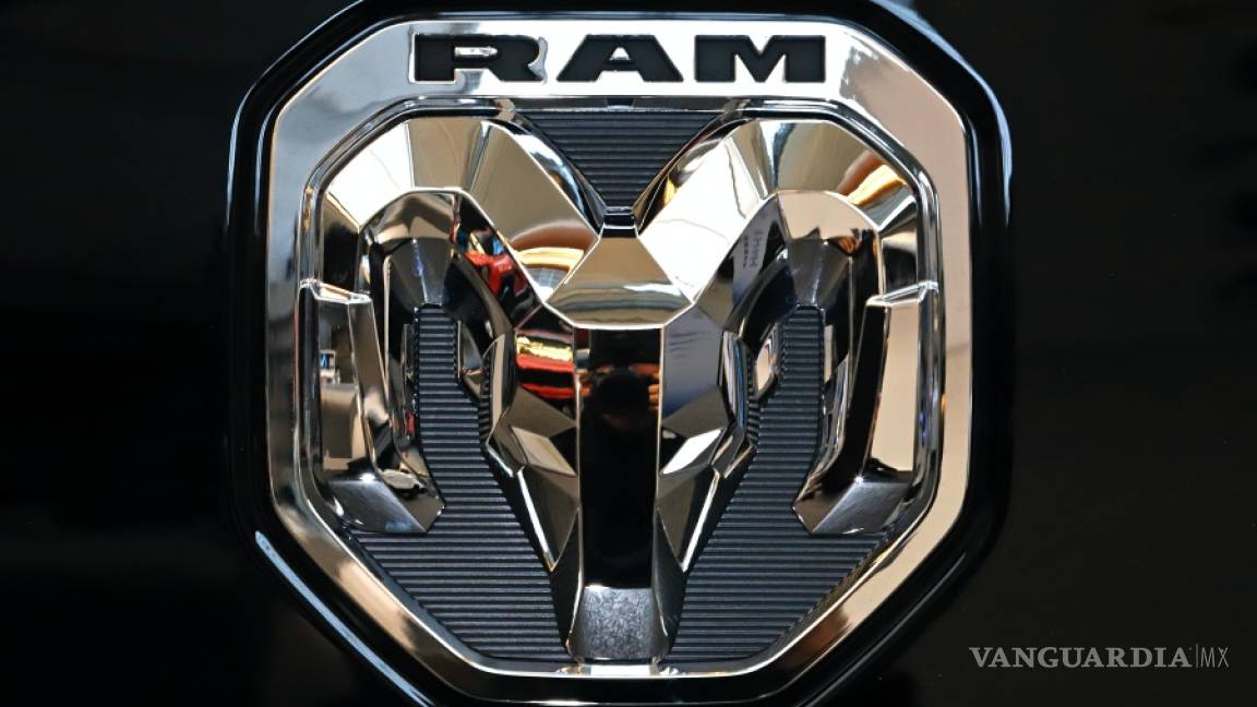 Repunte de COVID-19 afecta la producción de automóviles camionetas Ram en Michigan