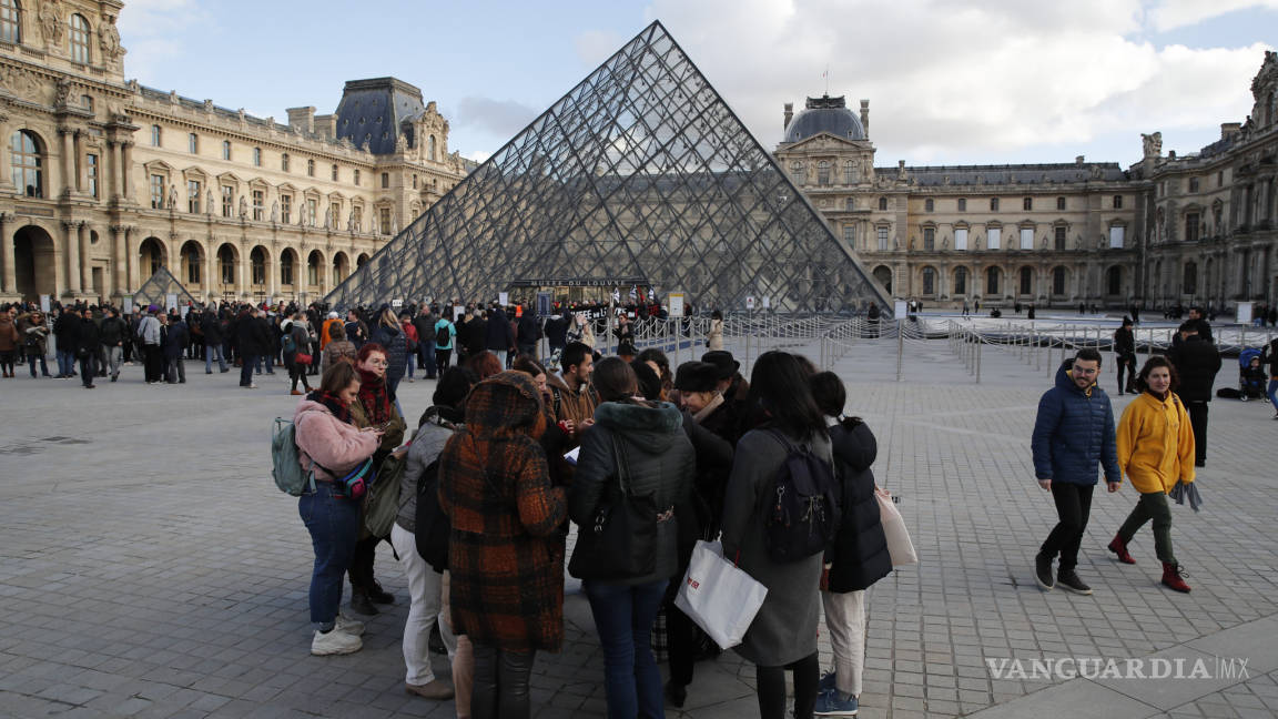 Cierra el Louvre mientras siguen las huelgas en Francia