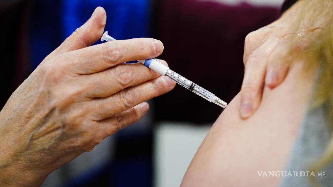 Vacunas contra el COVID-19 lograron salvar a casi 20 millones de personas
