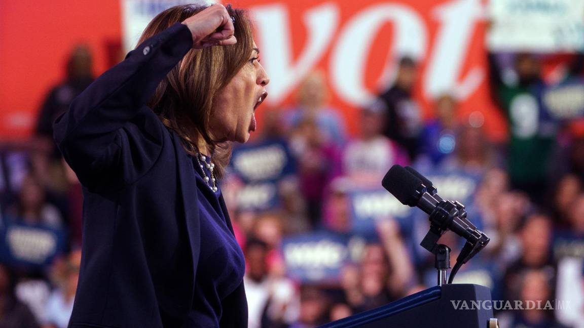 $!La vicepresidenta estadounidense y candidata presidencial demócrata, Kamala Harris, asiste a un evento de campaña en Filadelfia, Pensilvania.