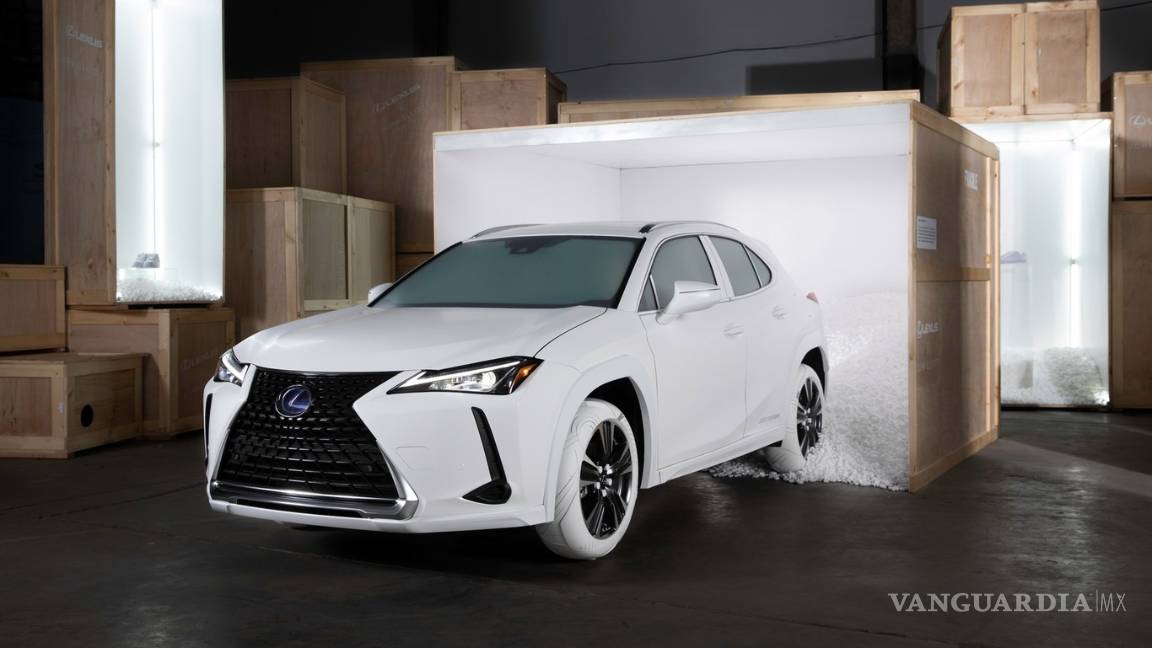 $!Lexus UX homenajea a los emblemáticos tenis Nike Air Force 1 con unos neumáticos