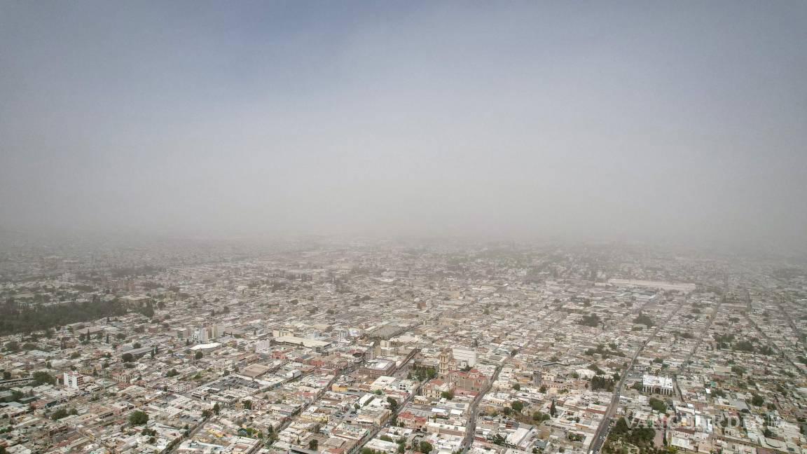 Por polvo texano Nuevo León activa contingencia ambiental; Coahuila reacciona tarde