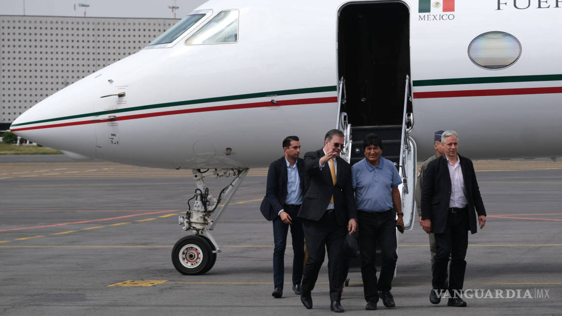 Aprueban senadores ascenso de piloto que trajo a Evo Morales a México