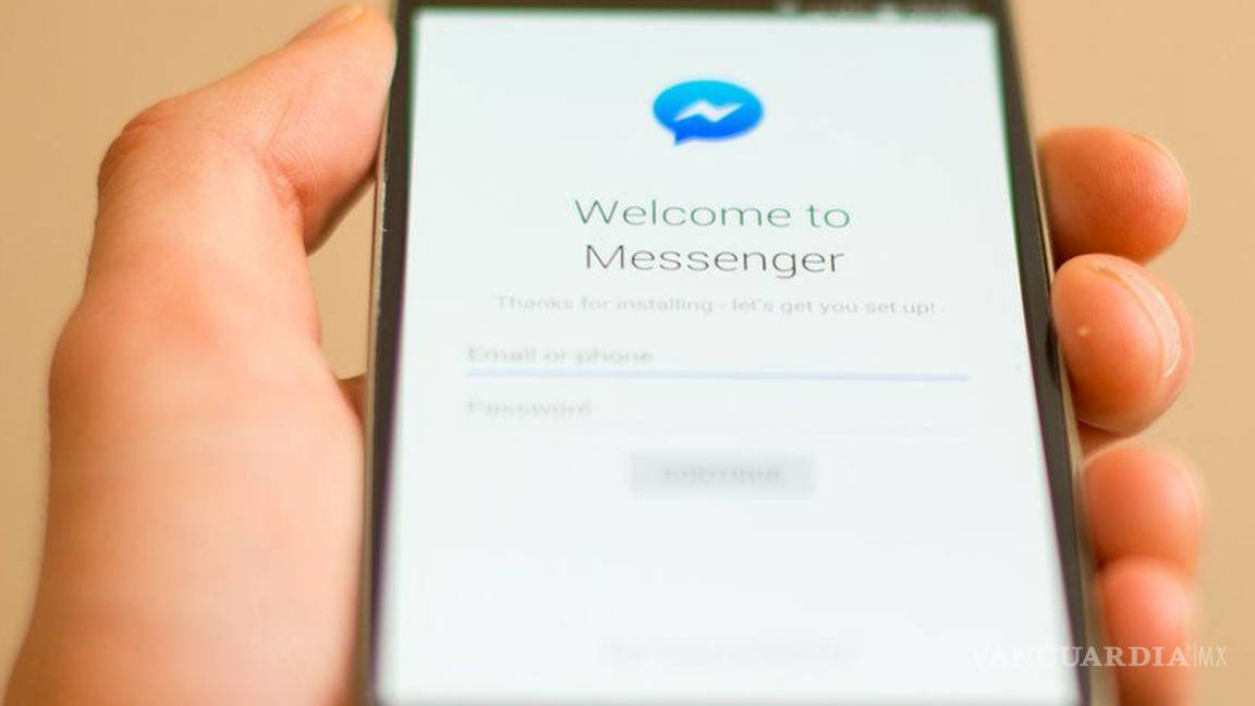 Facebook quiere que usuarios de Messenger chateen con 'bots'