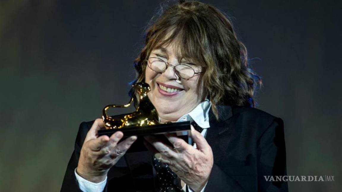 Recoge Jane Birkin el primer premio de su carrera en Locarno