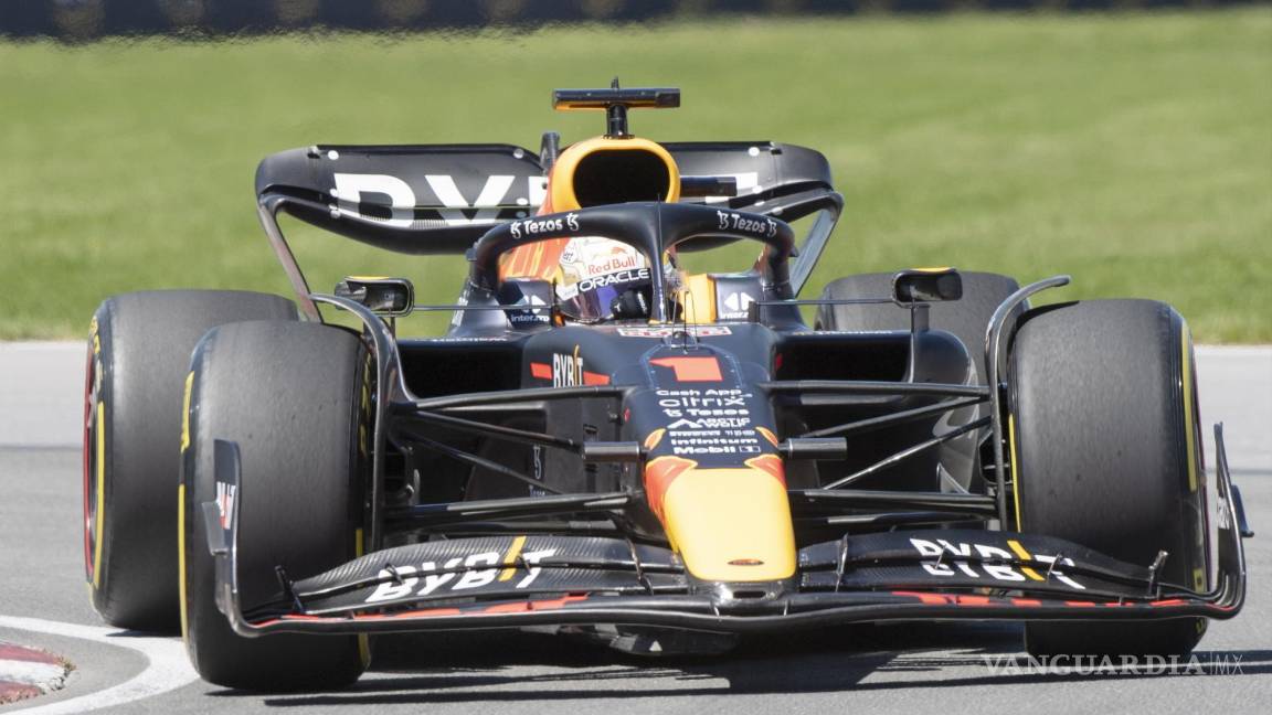 $!Max Verstappen pasa por la Curva Senna durante el Gran Premio de Canadá.