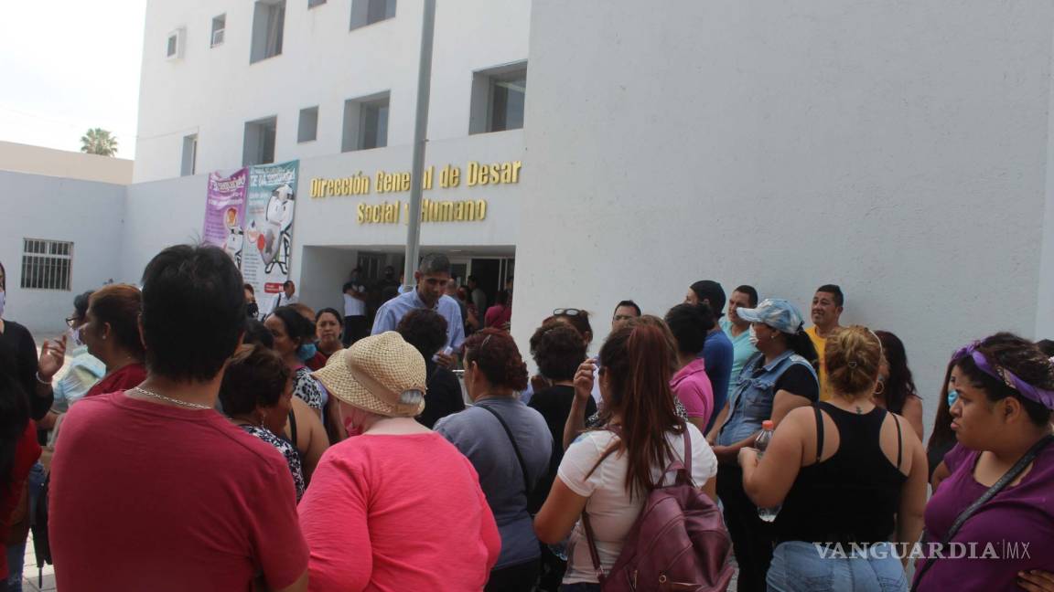 “Tenemos hambre”: Se manifiestan en Torreón y piden apoyos alimentarios