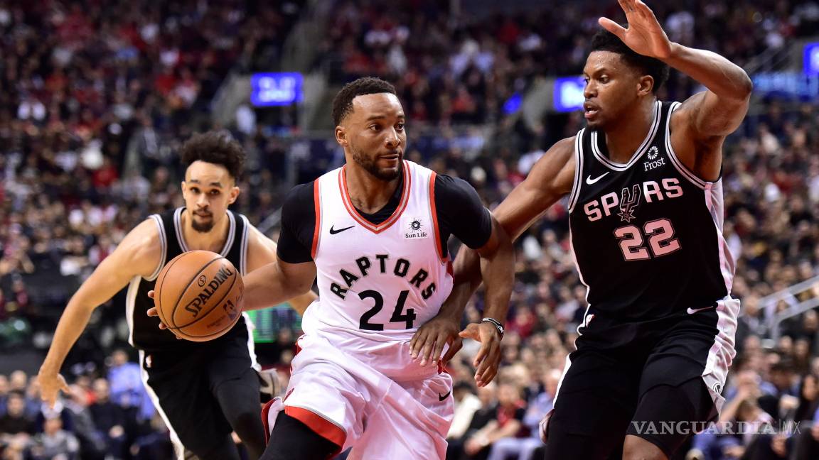 $!Kawhi Leonard aplica la ley del ex' y es el principal autor de la victoria de los Raptors sobre los Spurs