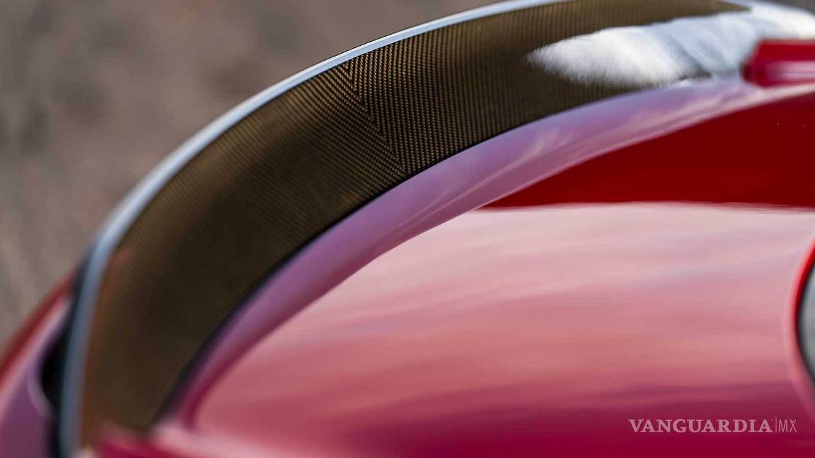 $!Aston Martin DBS Superleggera, un Gran Turismo muy rápido y muy elegante