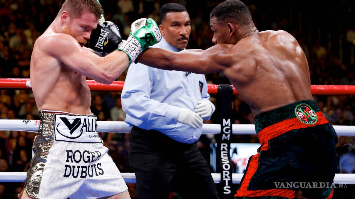 $!¡Tricampeón mundial! Canelo Álvarez gana por decisión unánime a Daniel Jacobs y es el máximo peleador en Peso Mediano