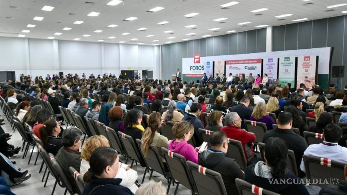 $!Representantes empresariales y ciudadanos trabajan en conjunto para definir el Plan Municipal de Desarrollo.