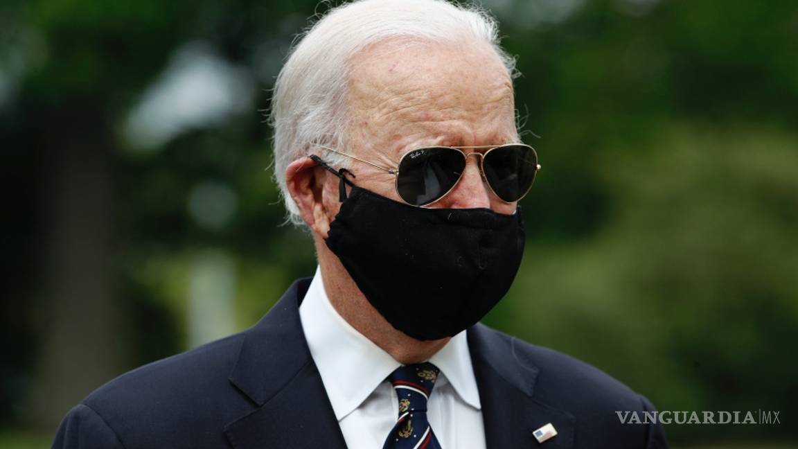 $!Joe Biden sale de su confinamiento y se deja ver en público por primera vez en más de 2 meses