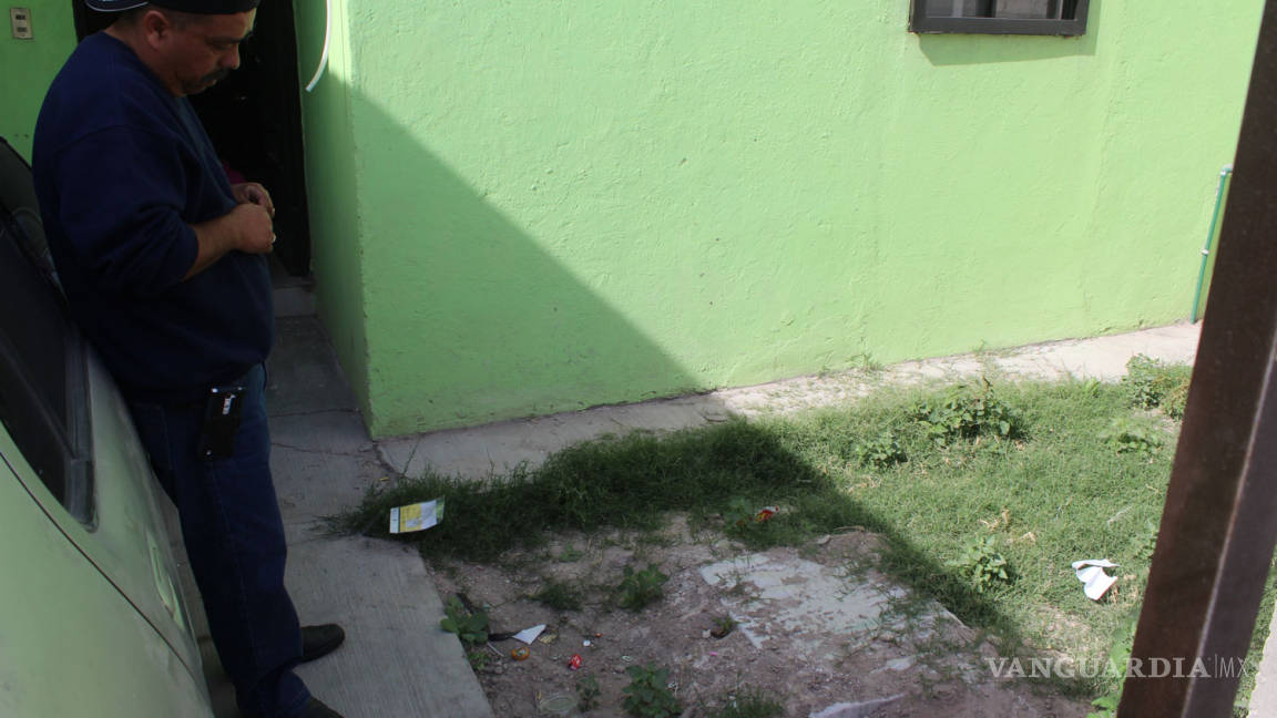 En Torreón, familia vive con ‘aguas negras’