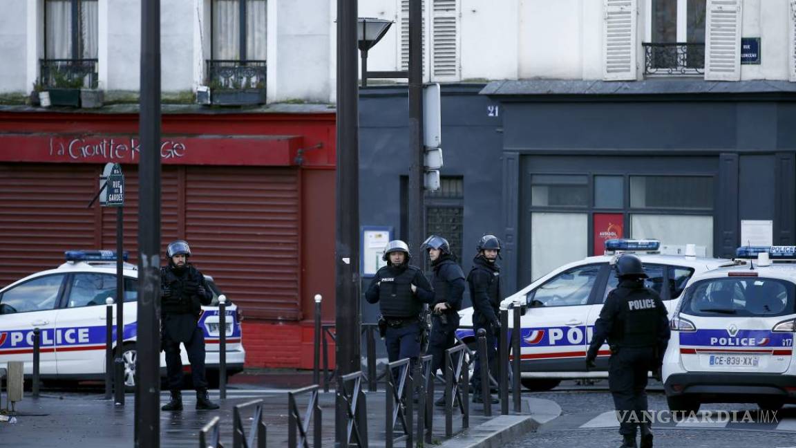 Hombre abatido en París llevaba falso cinturón de explosivos