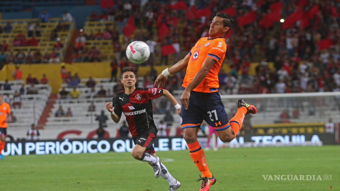 Benítez y Vázquez, bajas en Cruz Azul por lesión